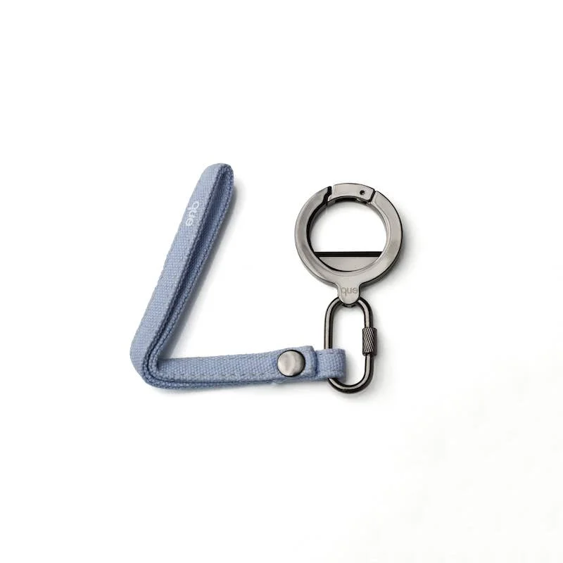 Leather luggage handles for a comfortable and stylish gripQue Factory - Multi-functional Keychain - Sky Blue Leather luggage handles for a comfortable and stylish gripQue Factory - Multi-functional Keychain - Sky Blue