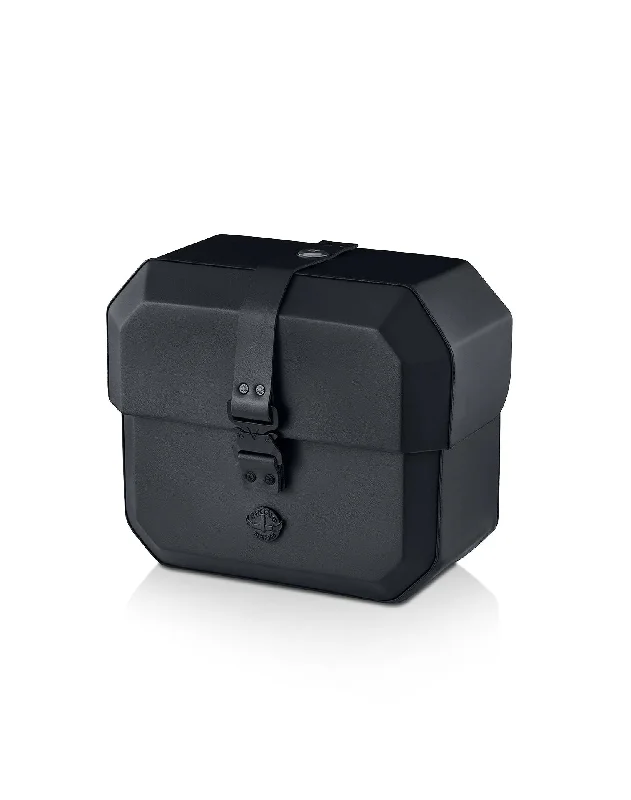 Leather luggage handles for a comfortable and stylish grip10L - Outlaw Quick Mount Small Suzuki Boulevard C50 VL800 Hard Solo Saddlebag (Left Only) Leather luggage handles for a comfortable and stylish grip10L - Outlaw Quick Mount Small Suzuki Boulevard C50 VL800 Hard Solo Saddlebag (Left Only)