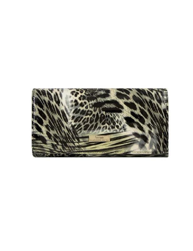Vintage-style money clips for collectorsVintage-style money clips for collectorsSerenade - WSN-7101 Leona Large Patent Wallet *DC Vintage-style money clips for collectorsVintage-style money clips for collectorsSerenade - WSN-7101 Leona Large Patent Wallet *DC