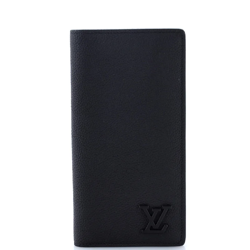 Slim money clips for minimalist walletsAerogram Brazza Wallet Leather