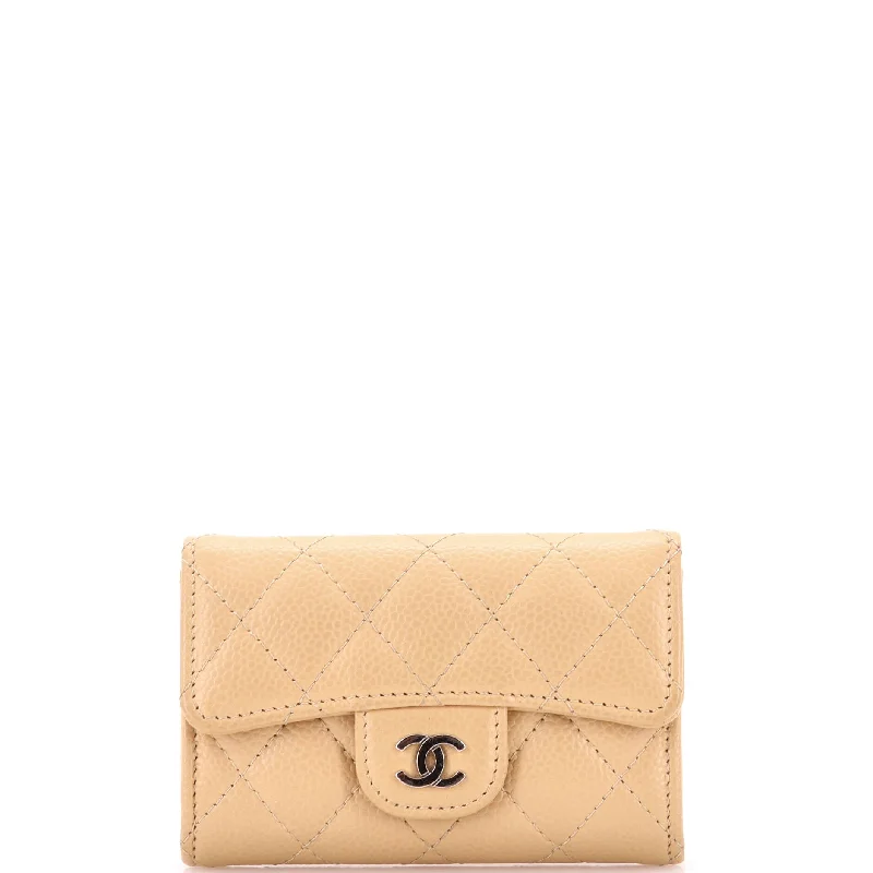 Top-rated money clips for everyday useClassic Flap Card Case Quilted Caviar