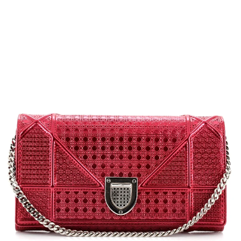 How to choose the right money clipDiorama Croisiere Chain Wallet Cannage Embossed Calfskin How to choose the right money clipDiorama Croisiere Chain Wallet Cannage Embossed Calfskin