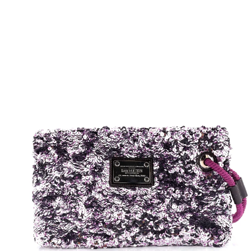 Money clips with built-in bottle openersPochette Rococo Sequins