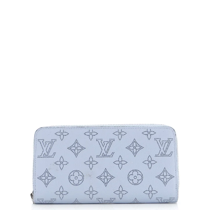 Eco-friendly money clips made from sustainable materialsZippy Wallet Mahina Leather